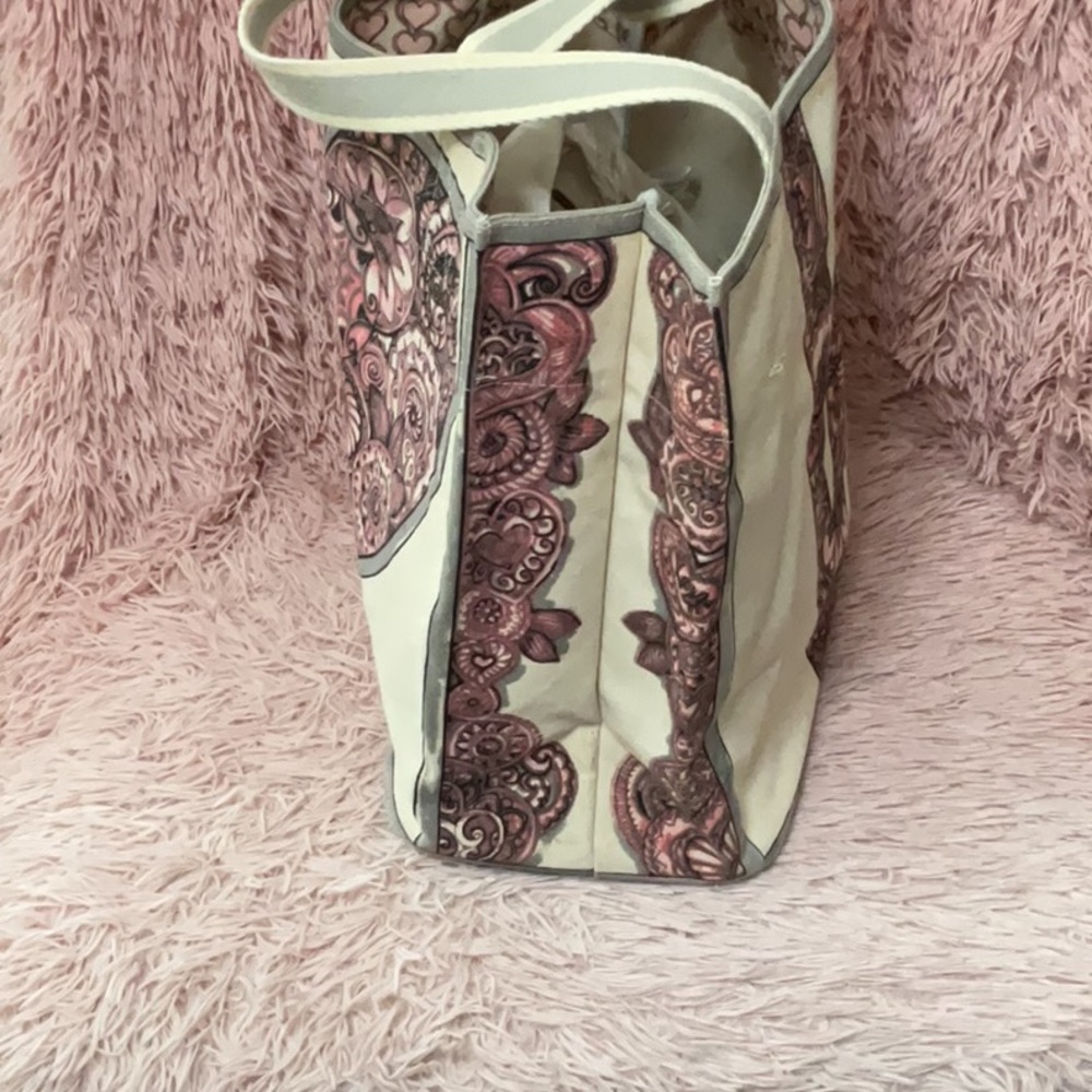 Brighton Cream Tote with Pink Heart Motif - Picture 3 of 7